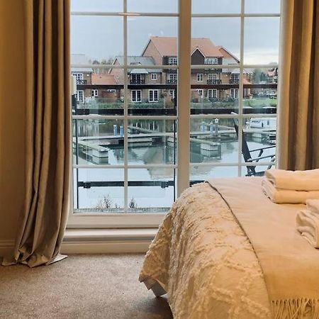 Апартаменти Waterside Townhouse With Balcony And Marina View Skellingthorpe Екстер'єр фото