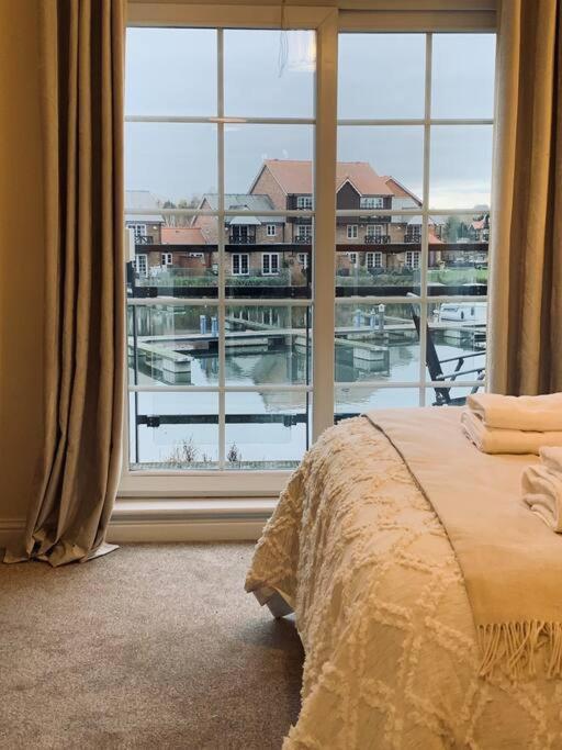 Апартаменти Waterside Townhouse With Balcony And Marina View Skellingthorpe Екстер'єр фото